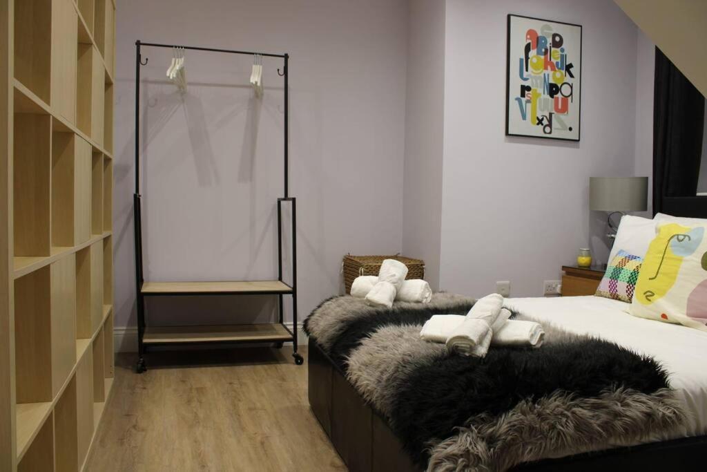 5 Star Apartment Лондон Екстериор снимка